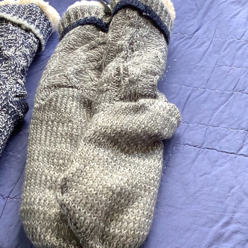 2 pairs of slipper socks - Picture 8 of 9